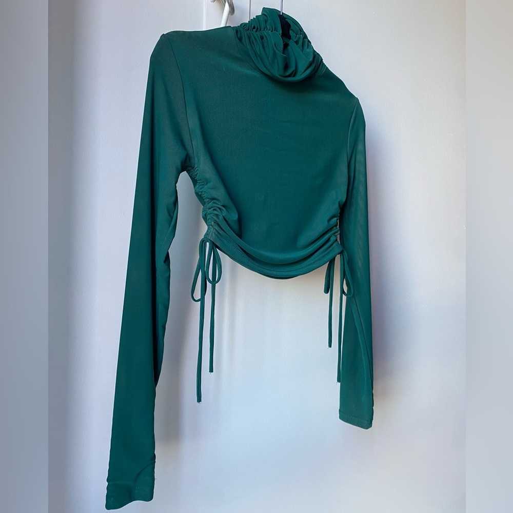 New, Jluxlabel cropped, turtleneck, green, sheer, long sleeve, holiday, Ruched
